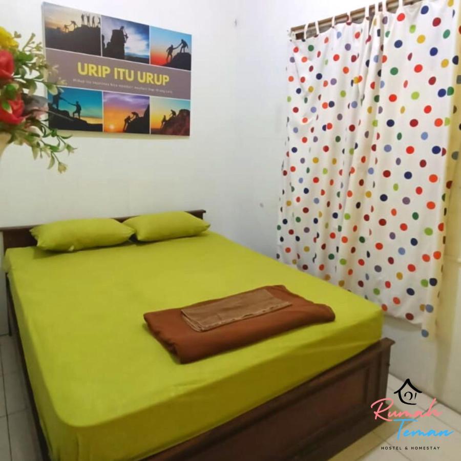 Rumah Teman Hostel Semarang Exterior foto