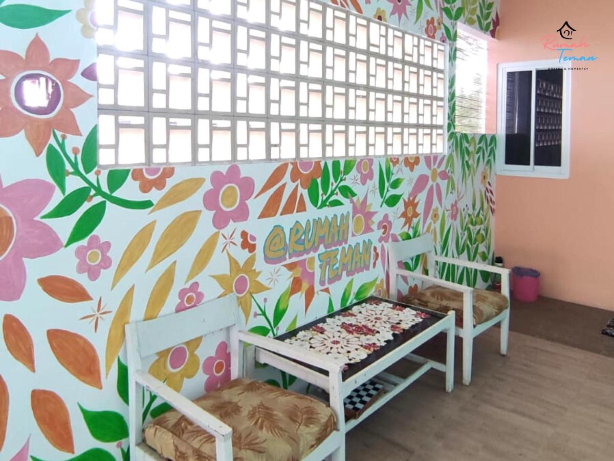 Rumah Teman Hostel Semarang Exterior foto
